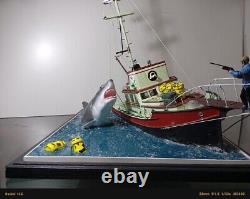 Modèle de diorama du film 'Les Dents de la Mer' de 1975 à l'échelle du bateau Orca