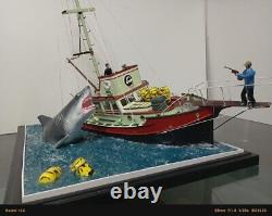 Modèle de diorama du film 'Les Dents de la Mer' de 1975 à l'échelle du bateau Orca