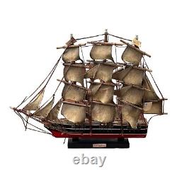 Modèle de grand navire en bois Cutty Sark vintage de la marine à voile, baleinier, pirate, côtier de mer.