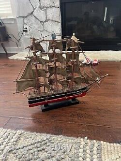 Modèle de grand navire en bois Cutty Sark vintage de la marine à voile, baleinier, pirate, côtier de mer.