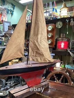 Modèle de jouet de bateau en bois navigable Bateau à voile de bassin Chester A Rimmer Architecte naval