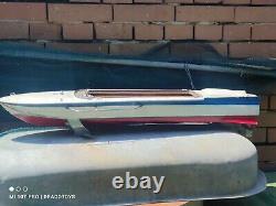 Modèle de jouet de bateau rapide vintage en bois fait main avec de grandes pièces lourdes en métal