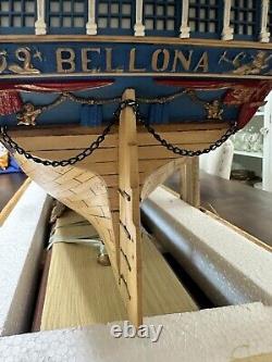 Modèle de navire à voiles HMS Bellona Tall 42 - Modèle de navire en bois fabriqué à la main de la Royal Navy