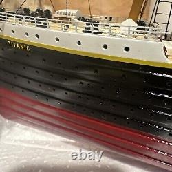 Modèle de navire de croisière RMS Titanic White Star Line de qualité musée 40 avec lumières OLO47