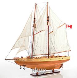 Modèle de navire en bois Schooner Bluenose II, voilier de 38 pouces, entièrement construit et assemblé.
