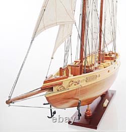 Modèle de navire en bois Schooner Bluenose II, voilier de 38 pouces, entièrement construit et assemblé.