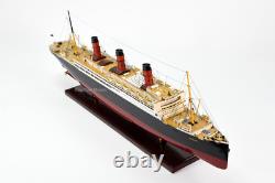 Modèle de navire en bois fait à la main RMS Berengaria 39