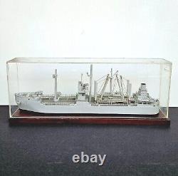 Modèle de navire militaire en bois de la Seconde Guerre mondiale vintage fait à la main