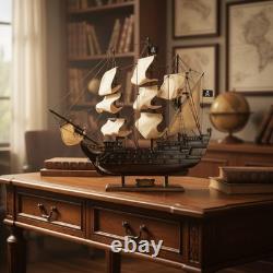 Modèle de navire pirate en noyer antique perle noire 20,5 pour les collectionneurs