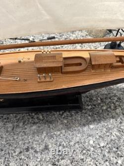 Modèle de voilier sloop en bois de qualité supérieure 33L 37T avec fittings en laiton