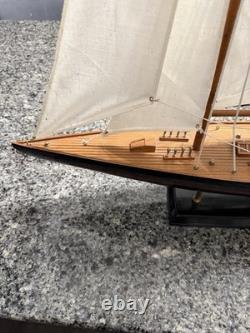 Modèle de voilier sloop en bois de qualité supérieure 33L 37T avec fittings en laiton