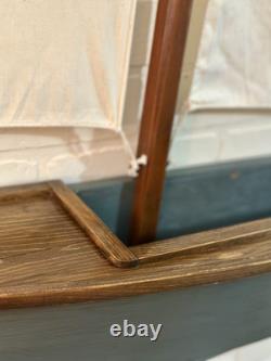 Modèle de yacht à grande échelle VTG en bois/tissu monté au mur, voilier 46x48