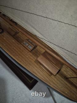 Modèle de yacht de course 24,5 en bois Bateau à voile Bateau de navigation Décoration intérieure en bois de qualité