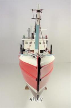 Modèle détaillé de bateau de pêche en bois nautique maritime en rouge, brun et bleu