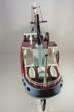 Modèle détaillé de bateau de pêche en bois nautique maritime en rouge, brun et bleu