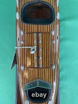 Modèle en acajou de bateau à moteur Chris Craft Triple Cockpit Authentic Models NICE
