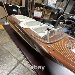 Modèle en bois Riva Aquarama Bateau rapide italien 2 pieds 24 en bois 31 base