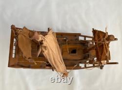 Modèle en bois ancien fait à la main d'un bateau junk chinois acheté en 1952