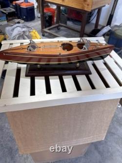 Modèle en bois de bateau de vitesse Chris Craft à triple cockpit avec support - Décor nautique