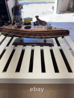 Modèle en bois de bateau de vitesse Chris Craft à triple cockpit avec support - Décor nautique