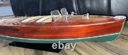 Modèle en bois de bateau rapide classique en acajou Chris Craft Triple Cockpit Runabout 26