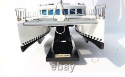 Modèle en bois de catamaran moderne Lagoon 500 yacht 27.5