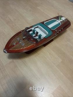 Modèle réduit de bateau Riva Aquarama 20 Blanc Vert en Bois 53cm Bateau à Moteur Italien Fait Main