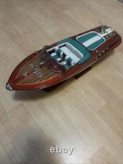 Modèle réduit de bateau Riva Aquarama 20 Blanc Vert en Bois 53cm Bateau à Moteur Italien Fait Main