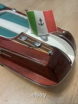Modèle réduit de bateau Riva Aquarama 20 Blanc Vert en Bois 53cm Bateau à Moteur Italien Fait Main