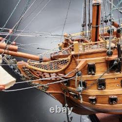 Modèle réduit de bateau en bois H.M.S. Victory 1805, construit, 30 POUCES DE LONG, énorme bateau
