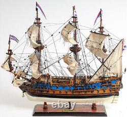 Modèle réduit de bateau en bois de 22 pouces GOTO PRÉDESTINATION en français