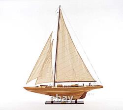 Modèle réduit en bois fait main de voilier britannique ENDEAVOUR 40