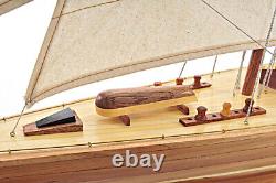 Modèle réduit en bois fait main de voilier britannique ENDEAVOUR 40