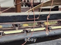 Navire de guerre en bois de l'Espagne Vintage Fragata Espanola Année 1780 Modèle de bateau 24x27