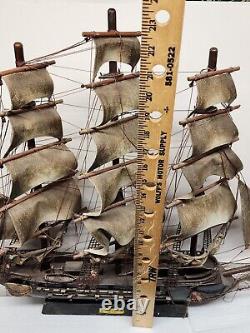 Navire de guerre en bois de l'Espagne Vintage Fragata Espanola Année 1780 Modèle de bateau 24x27