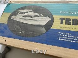Nouveau Dans La Case Dumas #1205 Trojan F-31 Boat Moodel Kit