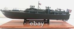 PT-109 DE LA SECONDE GUERRE MONDIALE COMMANDÉ PAR LE LTJG. JOHN KENNEDY - Échelle 1:72 CONSTRUIT PAR UN PROFESSIONNEL AVEC SOCLE EN BOIS
