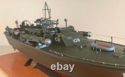PT-109 DE LA SECONDE GUERRE MONDIALE COMMANDÉ PAR LE LTJG. JOHN KENNEDY - Échelle 1:72 CONSTRUIT PAR UN PROFESSIONNEL AVEC SOCLE EN BOIS
