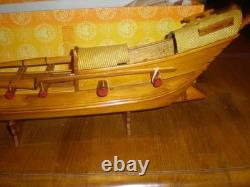 RARE maquette vintage en bois des années 1960 de jonque d’exportation des Arts et Métiers nationaux chinois, très bon état