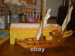 RARE maquette vintage en bois des années 1960 de jonque d’exportation des Arts et Métiers nationaux chinois, très bon état