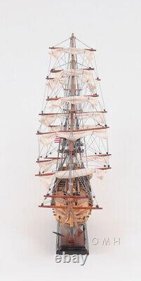Réplique en bois de petit bateau USS Constitution de 22 pouces