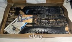 Revell 1-96 Modèle réduit du navire USS Constitution Kit Nouveau Ouvert Vintage 1969