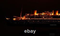 SS Bremen Modèle de bateau en bois à l'échelle 1:300 avec lumières LED