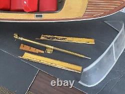 Très grand modèle de bateau Criss Craft de 35 pouces de longueur