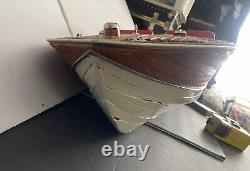 Très grand modèle de bateau Criss Craft de 35 pouces de longueur