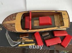 Très grand modèle de bateau Criss Craft de 35 pouces de longueur