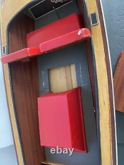Très grand modèle de bateau Criss Craft de 35 pouces de longueur