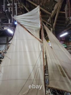 Très grand modèle de voilier vintage ou antique fait main, navire à voile de 67 pouces Très grand modèle de voilier vintage ou antique fait main, navire à voile de 67 pouces