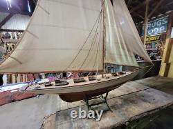 Très grand modèle de voilier vintage ou antique fait main, navire à voile de 67 pouces