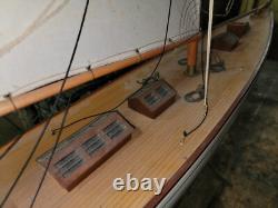 Très grand modèle de voilier vintage ou antique fait main, navire à voile de 67 pouces
